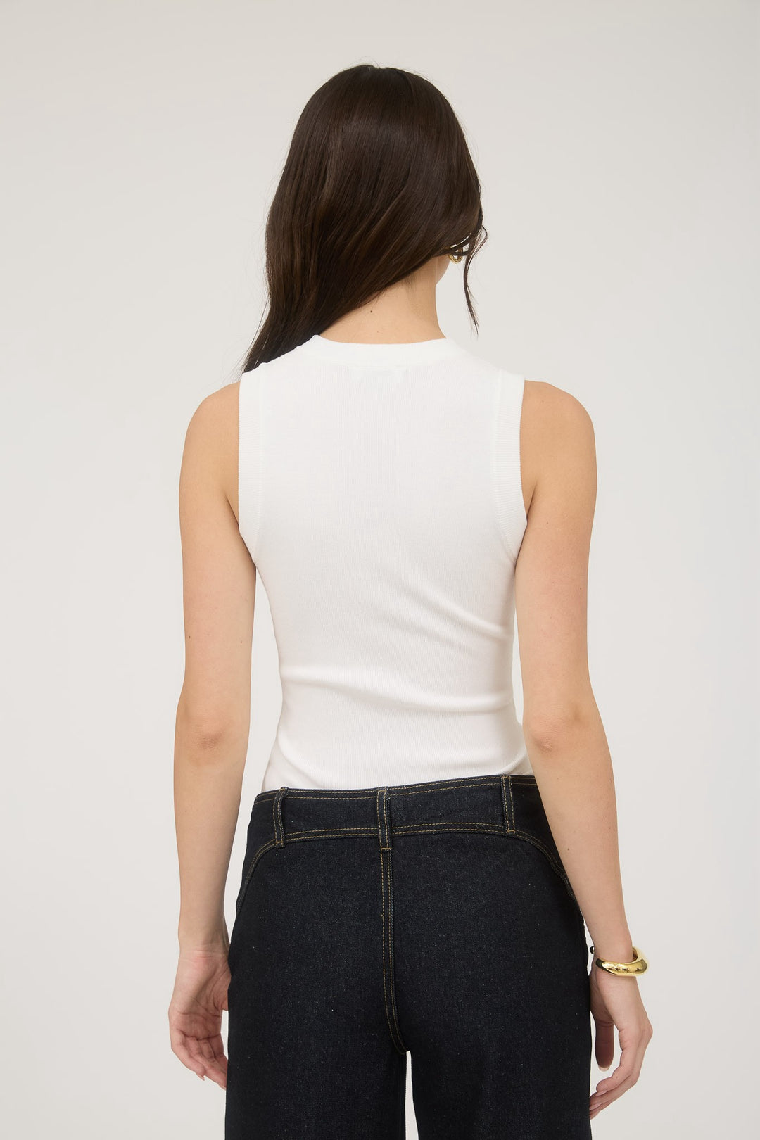 Sleeveless Round Neck Sweater Top