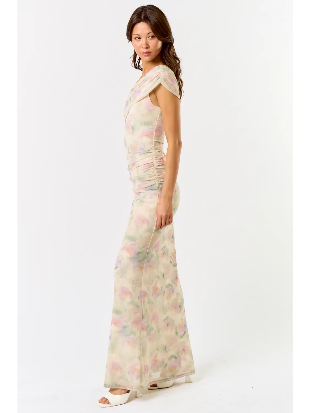 Chic and Sophisticated Maxi Dress
