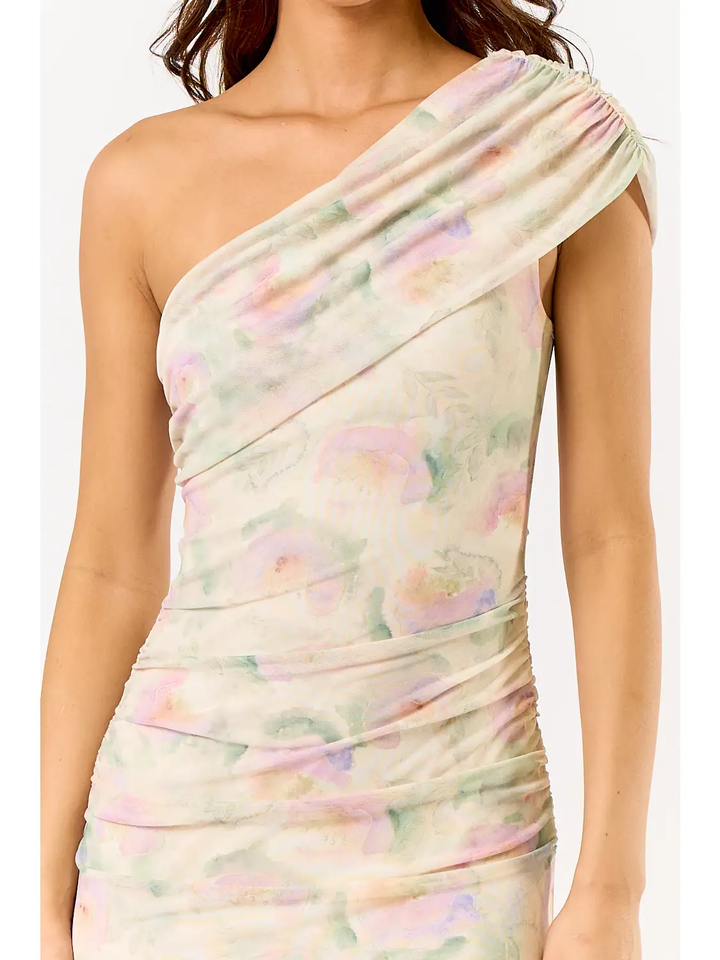 Chic and Sophisticated Maxi Dress